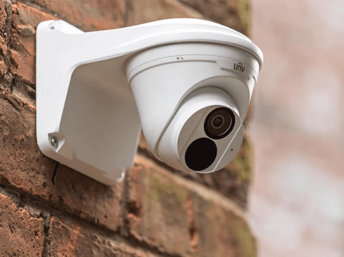 Caméra de surveillance murale
